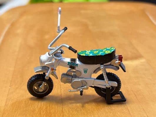 Amazon | 1/24スケールミニカー ダックス 花柄シート ミニカー DAX